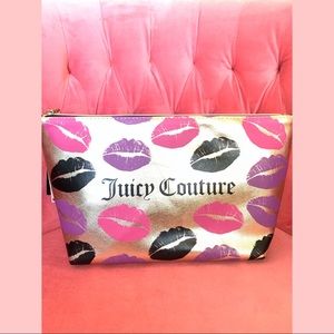 ✨LARGE Juicy Couture Gold Beauty Bag ✨